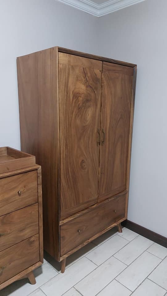 Closet de tres compartimentos
